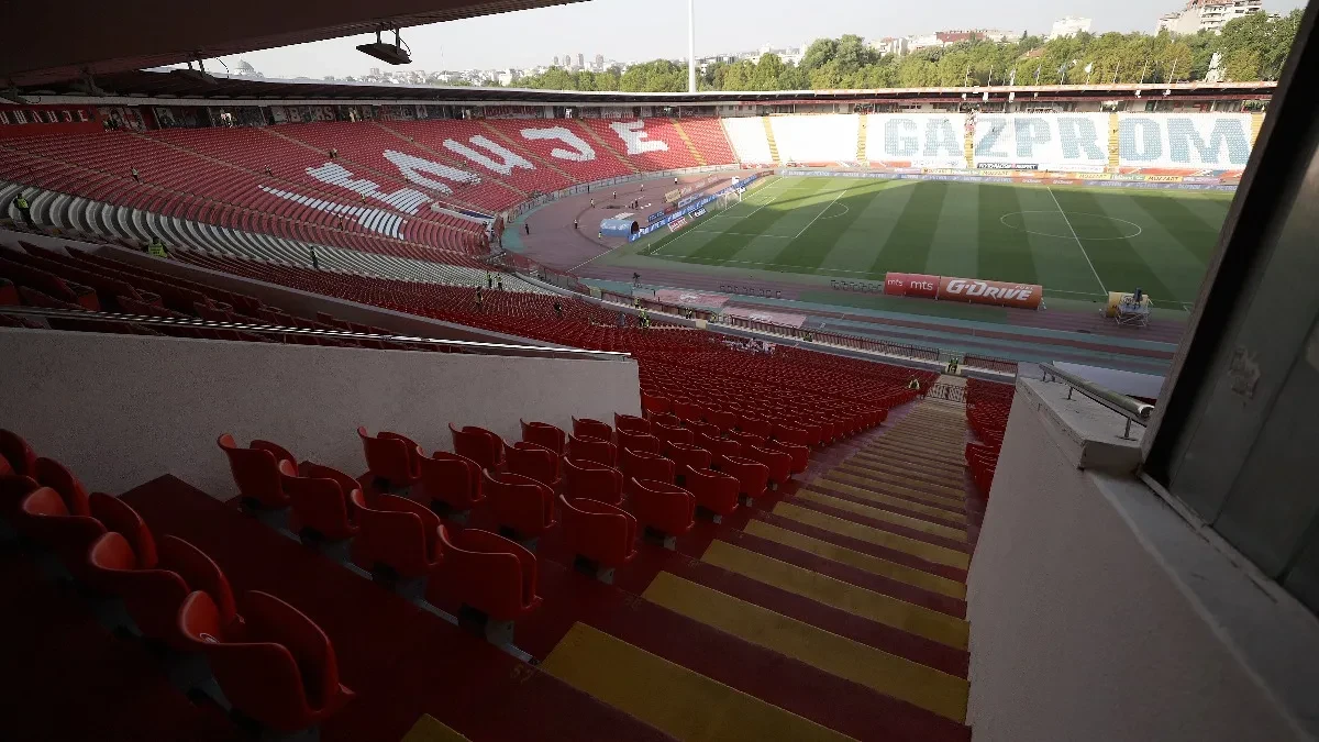 Zvezda u magli: Evo zašto crveno-beli (još) ne mogu da završe transfere dva reprezentativca SRbije