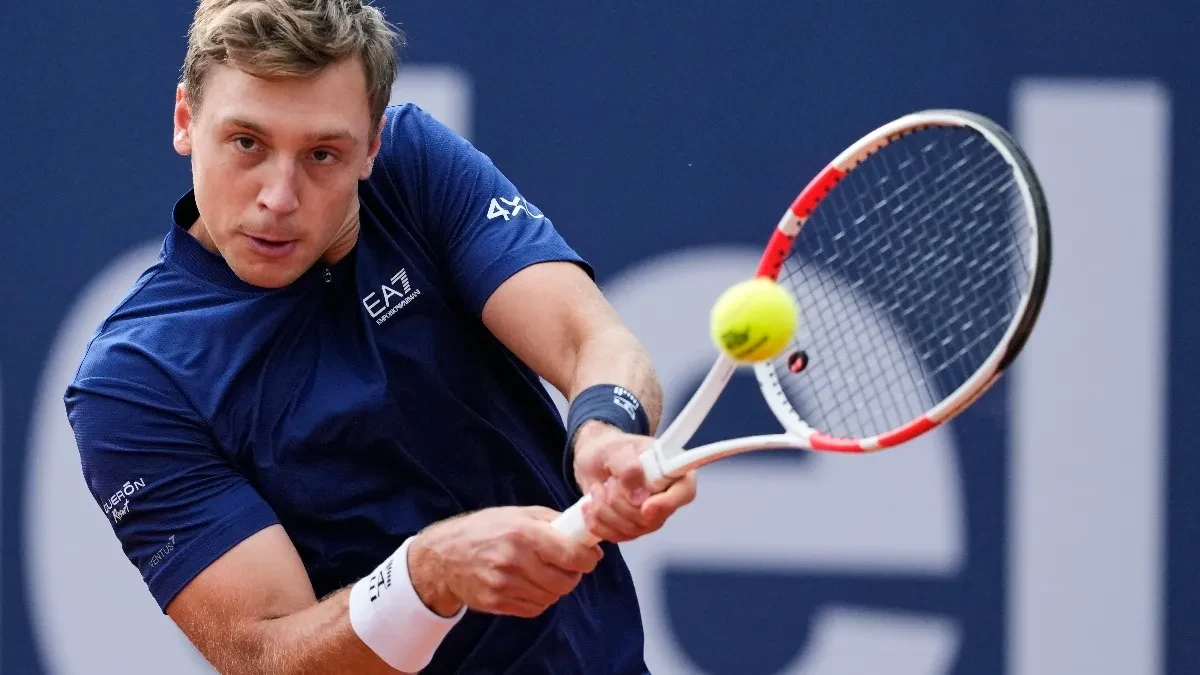 Cover image for Hamad Međedović Defeats João Fonseca at Rome Masters