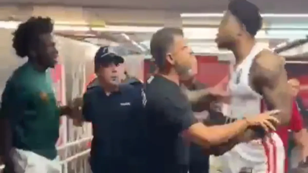 Pojavio se snimak tuče Džonsa i Nana! Nezapamćena bruka u finalu (VIDEO)
