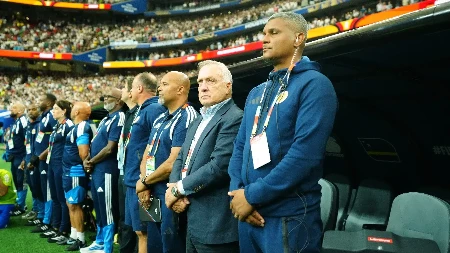 Ovo nije viđeno u prenosu: Bivši selektor Srbije plakao usred meča