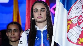 Veliko srce Sare Ćirković: Najbolja srpska bokserka se na Balkan Boxing 8 bori za Anastasijin život!