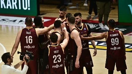 Raspad sistema u slavnom klubu: Jedan igrač pod ugovorom i nijedan trener