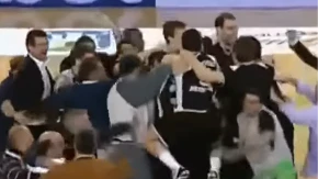 "Kecmaaaan!" Trenutak koji je obeležio karijeru Edina Avdića (VIDEO)