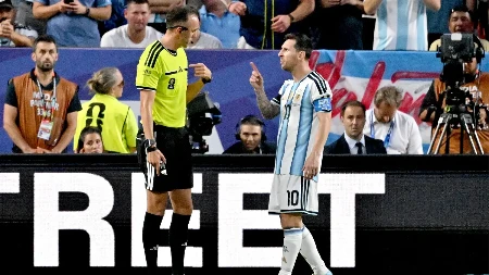 Englezi pobesneli: FIFA obradovala Mesija i dodelila mu "omiljenog" sudiju