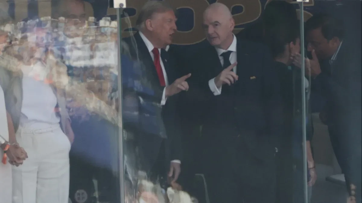 Donald Tramp došao na finale Mundijala: Infantino odmah seo pored njega