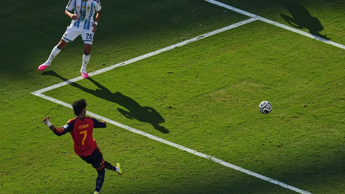 Gol vredan titule? Ovako je Španija povela protiv Argentine (VIDEO)