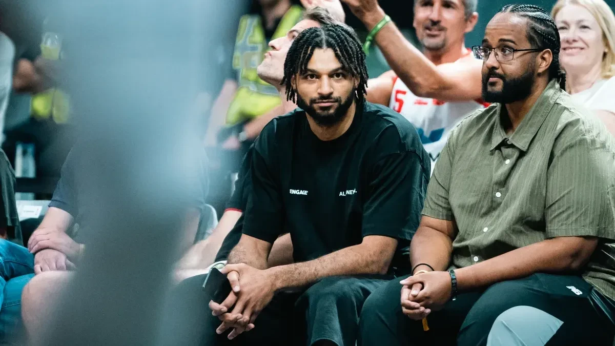 NBA zvezda gleda Srbiju! Veliki Jokićev prijatelj u prvom redu (VIDEO)