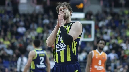 Pravo niotkuda: Zvezda pronašla pojačanja u Fenerbahčeu i Panatinaikosu