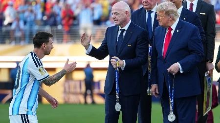 Iskulirao predsednika: Samo jedan fudbaler je odbio da se rukuje sa Donaldom Trampom