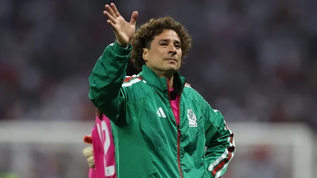 Kraj jedne ere: Legendarni golman otišao u penziju, uradio ono što su samo još Ronaldo i Mesi