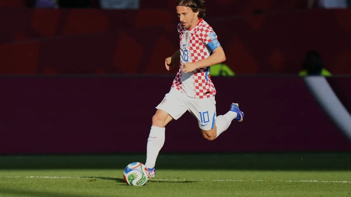 "Rosoneri" se oglasili i potvrdili: Modrić potpisao novi ugovor sa Milanom