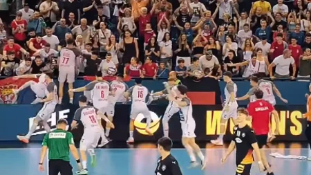 Kakva ludnica: Srbija dala gol sa celog terena, a onda je nastao totalni haos (VIDEO)