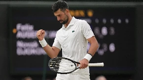 Novak Đoković se posle više od pet sati borbe plasirao u polufinale Vimbldona