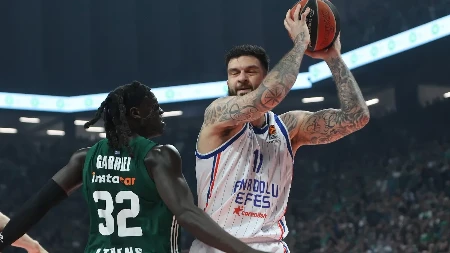 Kakva bomba: Crno-beli doveli sjajnog centra