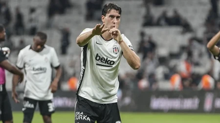 Vlahović debitovao, Bešiktaš ubedljivo slavio