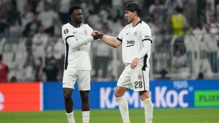 Vlahović u strašnoj formi: Novi gol srpskog napadača, Paunović trlja ruke (VIDEO)