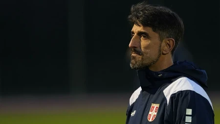 Sanjao da igra za Zvezdu, plaćen 7.500.000 evra, a sada ga Paunović ubeđuje da igra za Srbiju